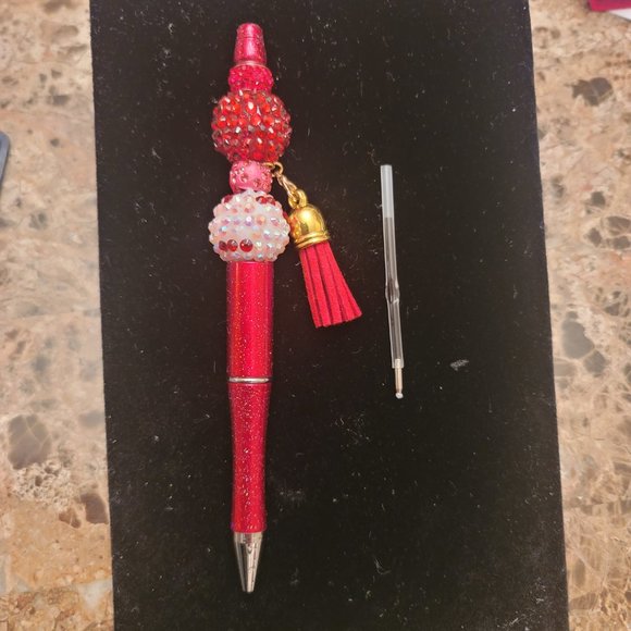 Unique Rhinestone pen (black inked)(refill included) - Picture 4 of 5